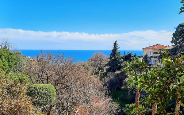 Appartement à vendre    4 pièces • 107 m2 Nice