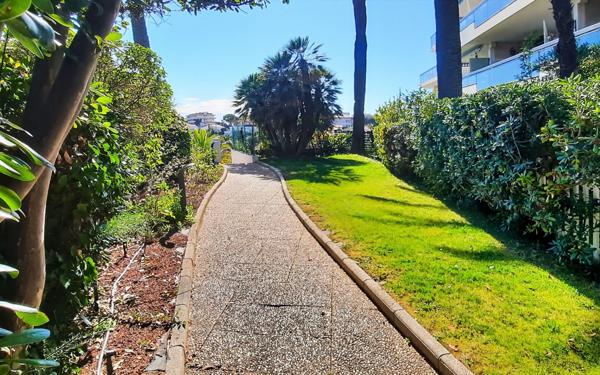 Appartement à vendre    4 pièces • 107 m2 Nice