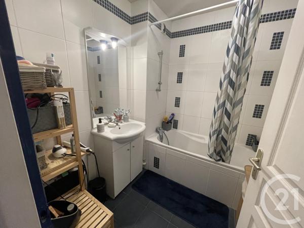 Appartement F3 à vendre  3 pièces - 84 m2 LES FINS - 25