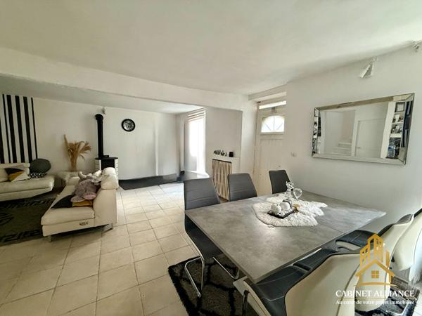 Charmante Maison à Vendre à Dammarie-les-Lys - Une Opportunité à Ne Pas Manquer !
