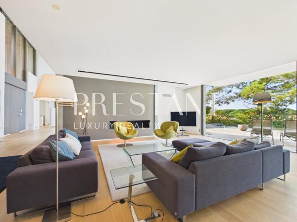 Vente villa contemporaine d’architecte 330 m² à Anglet Chiberta. Vue golf et lac, 5 suites, piscine , Proximité plages., ANGLET