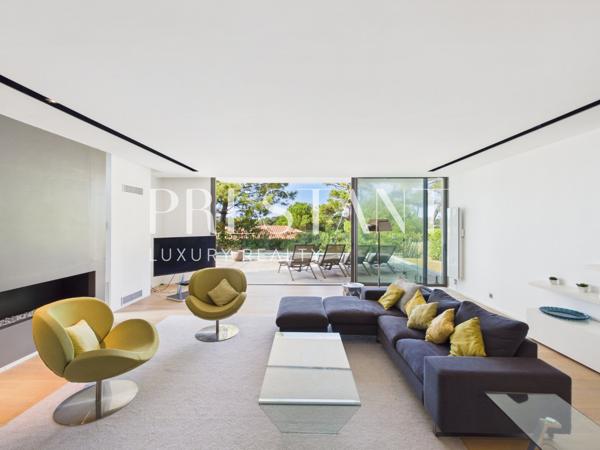 Vente villa contemporaine d’architecte 330 m² à Anglet Chiberta. Vue golf et lac, 5 suites, piscine , Proximité plages., ANGLET
