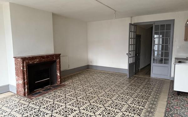 Appartement à louer    2 pièces • 59 m2 Saint-Léonard-de-Noblat