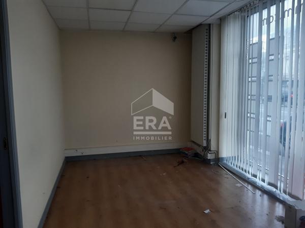 Local commercial  Saint Quentin 6 pièce(s) 130 m2