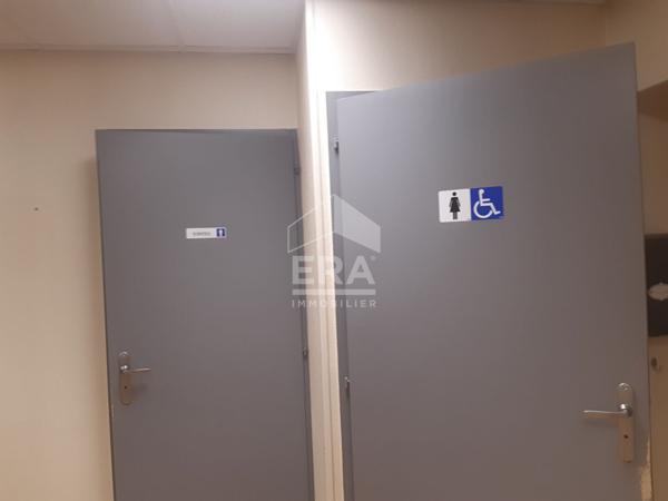 Local commercial  Saint Quentin 6 pièce(s) 130 m2