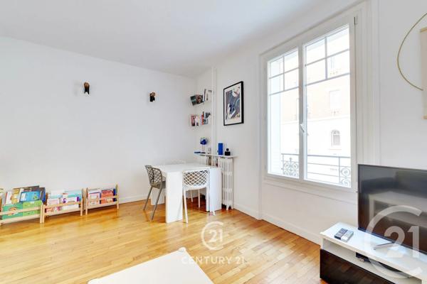 Appartement F3 à vendre  3 pièces - 59,04 m 2   PARIS  - 75015