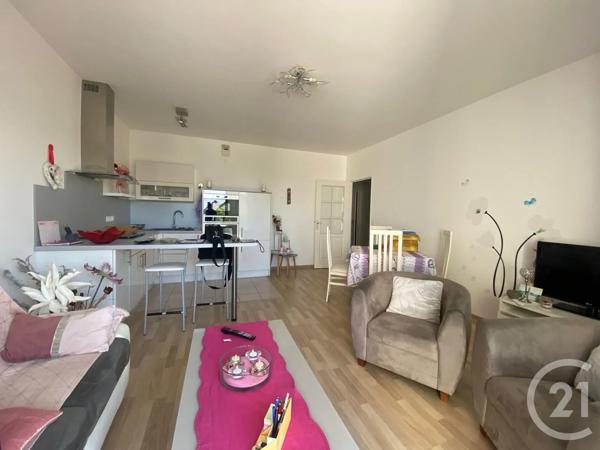 Appartement F3 à vendre  3 pièces - 66 m 2   DAMMARTIN EN GOELE  - 77
