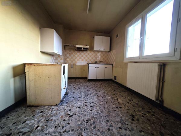 Maison individuelle à vendre à Mur-sur-Allier dans le Puy-de-Dôme (63115), ref : 13372/309