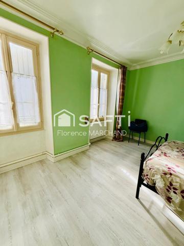 Maison en pierres de caractère- Beaux volumes - Grand jardin - Piscine