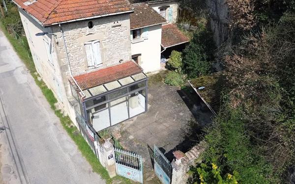 Maison à vendre    4 pièces • 100 m2 Saint-Donat-sur-l'Herbasse