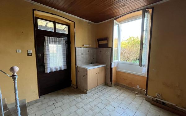 Maison à vendre    4 pièces • 100 m2 Saint-Donat-sur-l'Herbasse