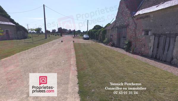 À vendre  Ancien corps de ferme  - sur plus de 5 hectares de terrain