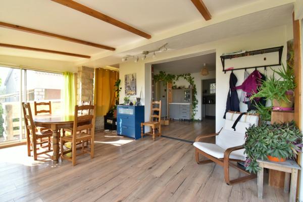 MIRABEAU (04) – Maison de plain-pied – 3 chambres – Véranda – Garage – Terrain 606 m² – Plein Sud