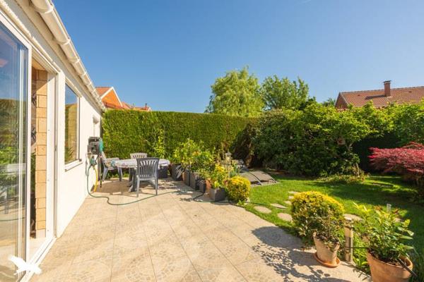 Maison à vendre |  Voisins-le-Bretonneux |  6 pièces | 146 m²