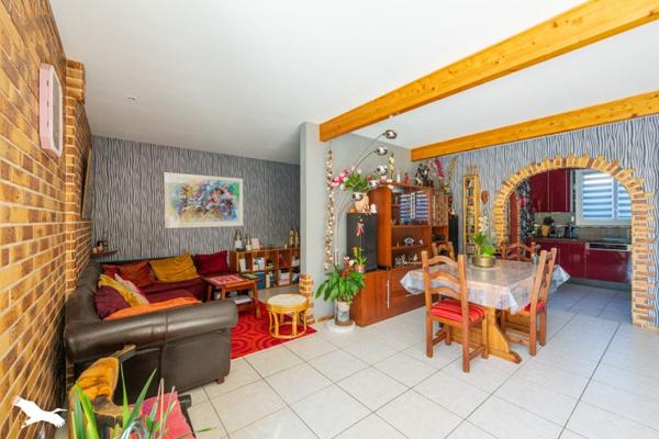 Maison à vendre |  Voisins-le-Bretonneux |  6 pièces | 146 m²