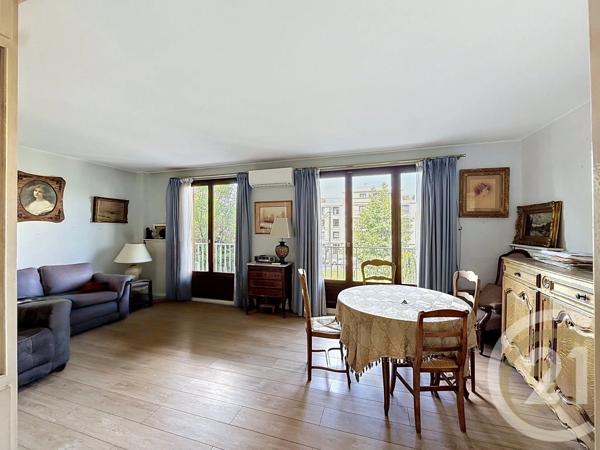Appartement F3 à vendre  3 pièces - 77 m 2   BRUNOY  - 91