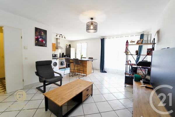 Appartement F3 à vendre  3 pièces - 70,25 m 2   MAGNY LE HONGRE  - 77
