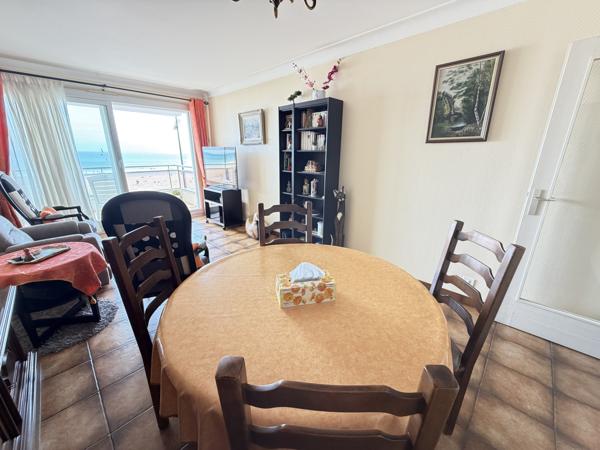 APPARTEMENT FACE MER