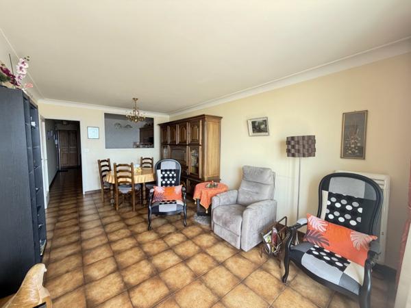 APPARTEMENT FACE MER