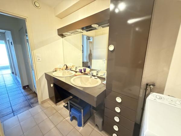 APPARTEMENT FACE MER