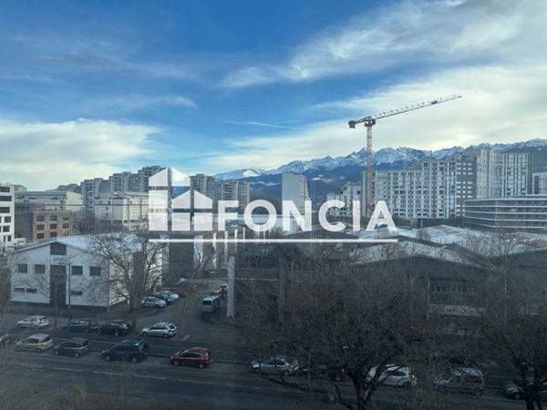 Location Studio 24.5 m² - Grenoble 38000