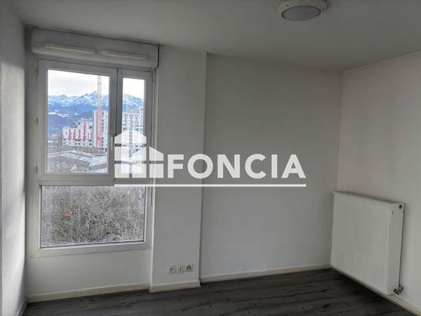 Location Studio 24.5 m² - Grenoble 38000
