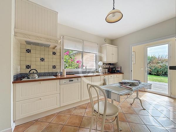 Maison à vendre  8 pièces - 180 m2 THUE ET MUE - 14