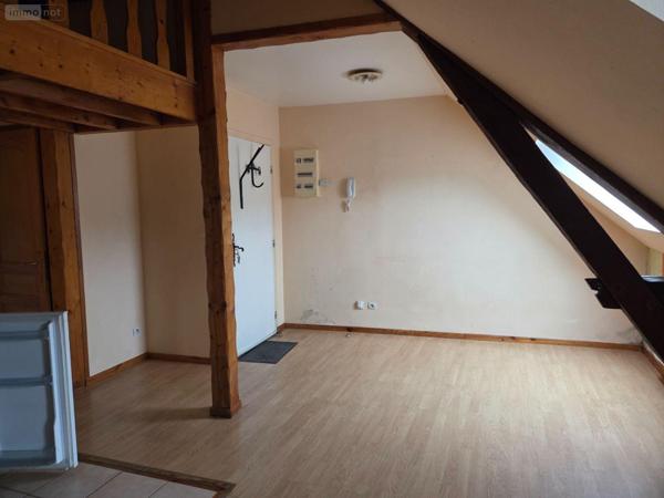 Appartement à louer à Vailly-sur-Aisne dans l'Aisne (02370), ref : 02072/230