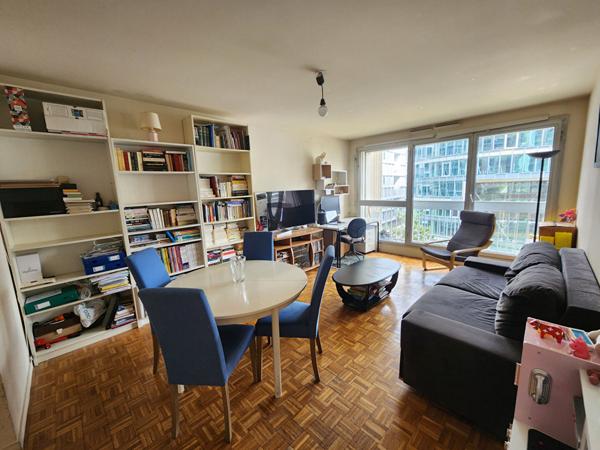 PUTEAUX Quartier de La Défense -Appartement 2 pièces de 56M² avec cave et parking