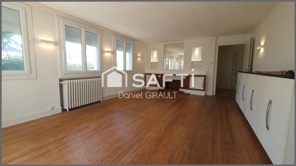 Ses atouts pour cet appartement résident dans son agencement fonctionnel, quartier recherché, garage et place de parking privé avec borne de recharge