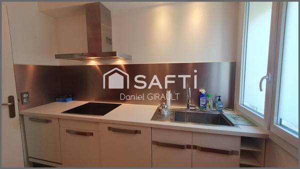 Ses atouts pour cet appartement résident dans son agencement fonctionnel, quartier recherché, garage et place de parking privé avec borne de recharge