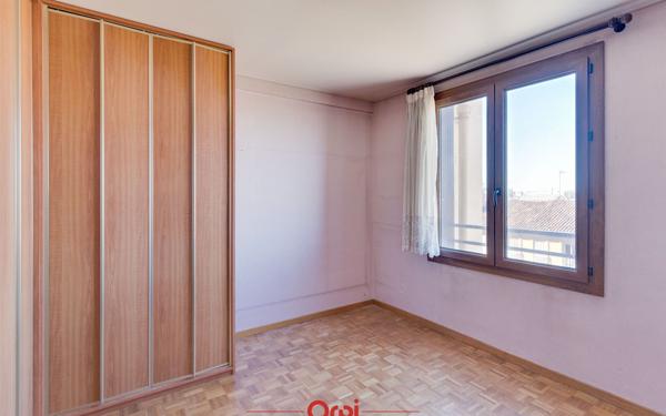 Appartement à vendre    4 pièces •  Marseille 2