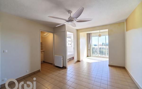 Appartement à vendre    2 pièces • 34 m2 Fréjus