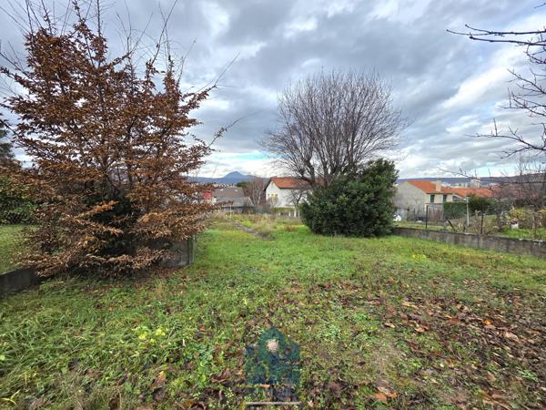 Terrain constructible - 779m2