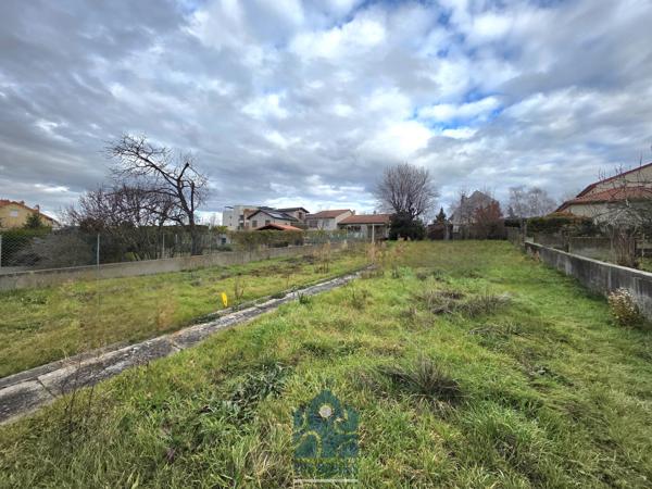 Terrain constructible - 779m2