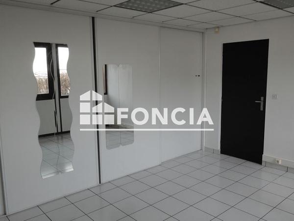 Location Local commercial 1 pièce 24.4 m² - 11 RUE ARISTIDE BERGES Domene 38420