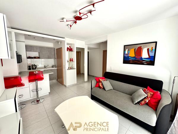 Appartement - T2 - 42m2 - Jardin - Parking - La Rochelle Médiathèque (Ville en bois) 295 000 € **  - Référence  JH736D2