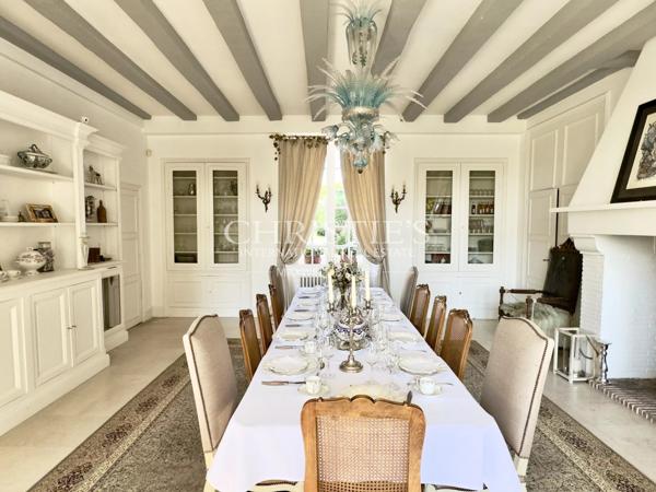Château de caractère de 8 chambres avec potentiel d’aménagement, dans un environnement paisible près de Châtellerault