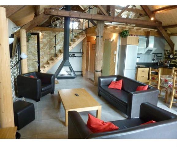 À Vendre  Maison 6 Pièces avec Terrasse et Piscine à Erquy