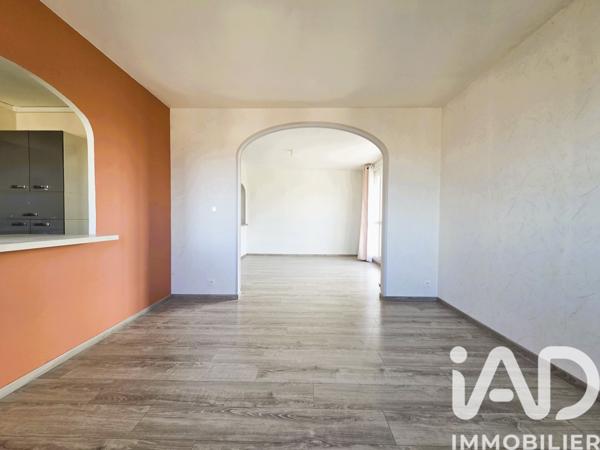 Location appartement 4 pièces 92 m² Troyes