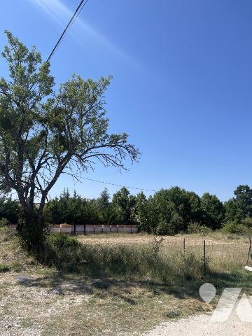 Terrain à bâtir de 1 977 m² – Banon (04)