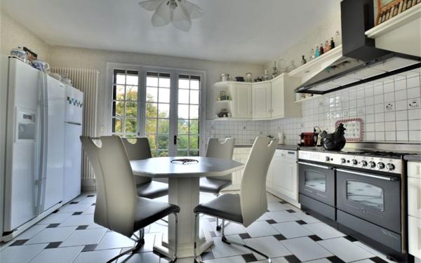 Maison à vendre    7 pièces • 387,60 m2 Abbeville