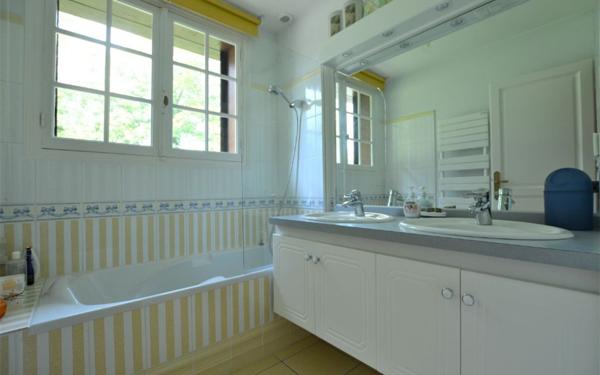 Maison à vendre    7 pièces • 387,60 m2 Abbeville