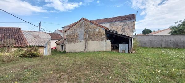 maison de village en pierre