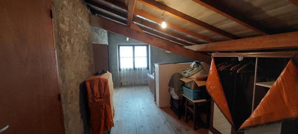 maison de village en pierre