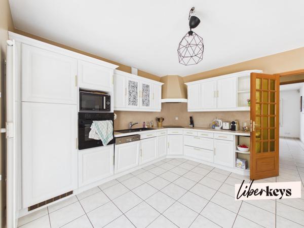 Maison familiale 160 m² – 5 chambres – Terrain de 500 m² – Sous-sol total