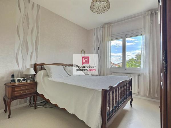 DEPT 33 - MERIGNAC ARLAC - Maison 6 pièce(s) 135 m2 avec jardin de 492m2 et un garage de 25m2