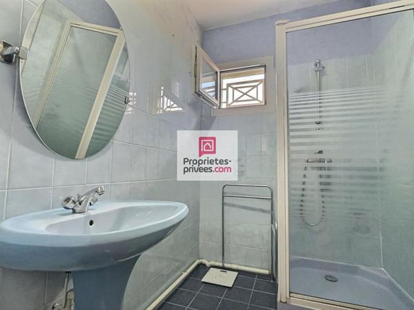 DEPT 33 - MERIGNAC ARLAC - Maison 6 pièce(s) 135 m2 avec jardin de 492m2 et un garage de 25m2