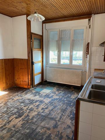 Maison de ville à rénover – 115 m² – Stationnement – Châteauneuf-d’Ille-et-Vilaine