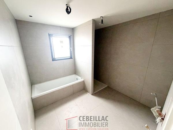 Maison 5 pièce(s) 4 chambre(s) 140 m²